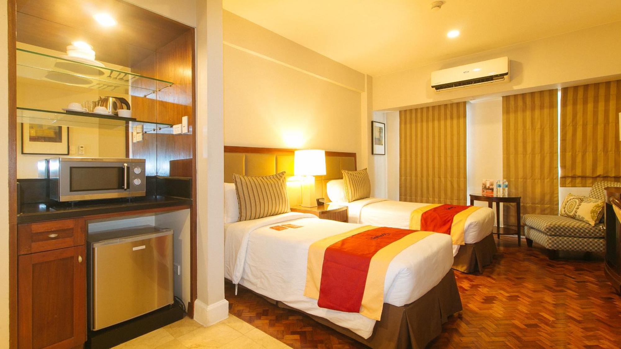 Reddoorz Premium At The Residences Olympia Makati Manila Kültér fotó